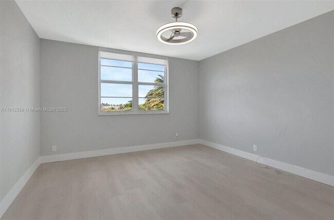 Building Photo - 2851 S Ocean Blvd