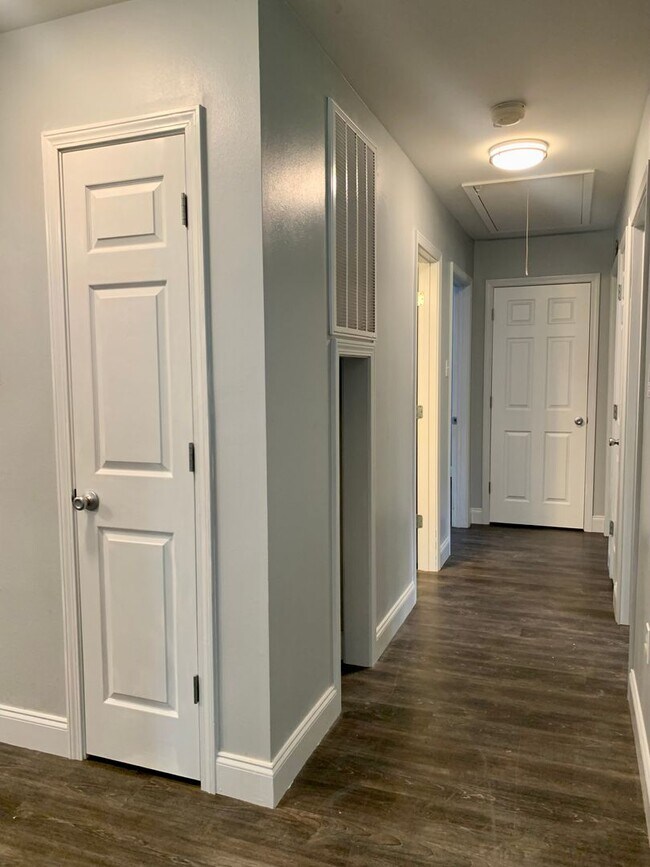 Building Photo - 3BD/BA House for Lease off Hwy 1065 in Independence