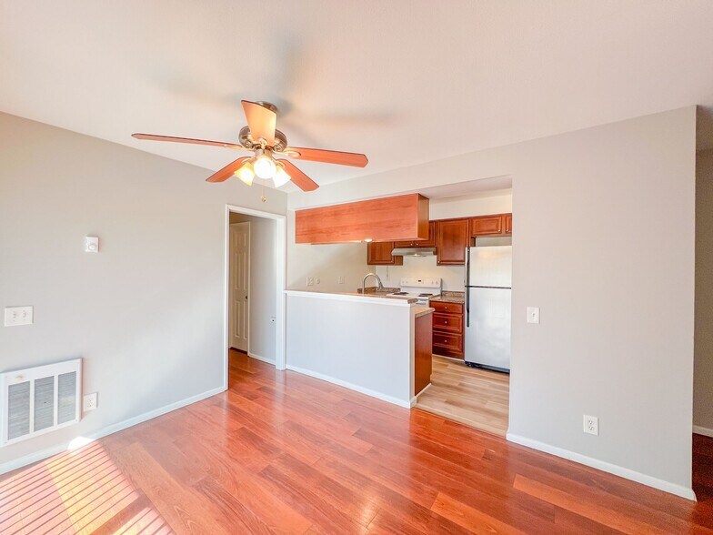 Building Photo - 4229 Dana Rd