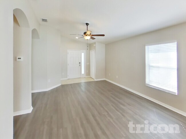 Building Photo - 25921 Terrawood Loop