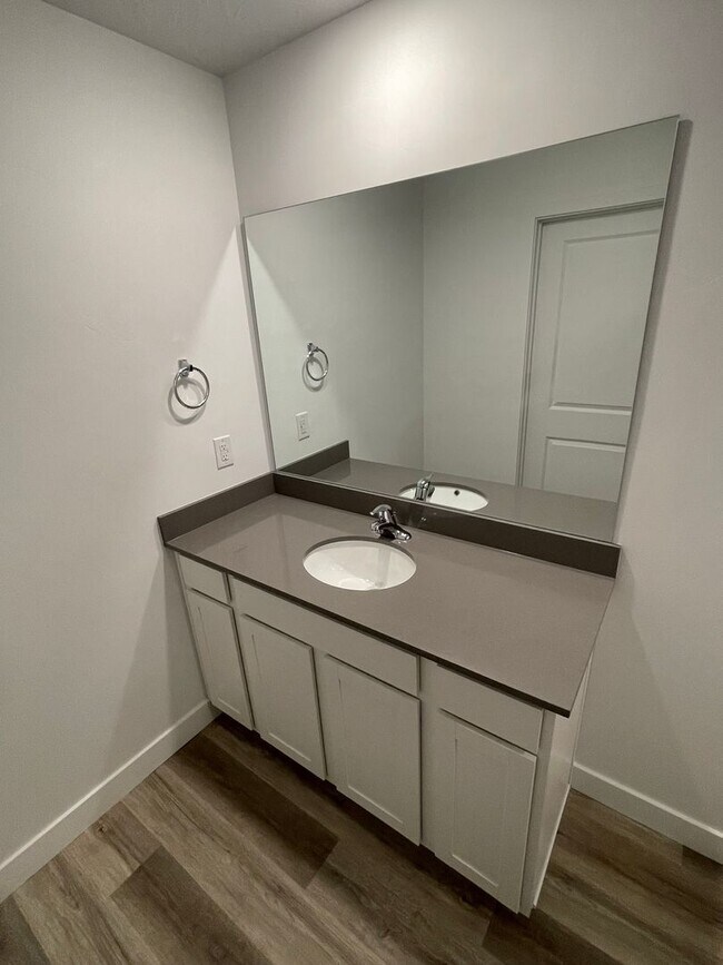 Building Photo - LaGrand at Old Sorrel!!