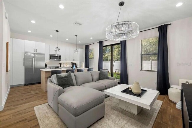 Building Photo - 4339 Villa Alina Ct