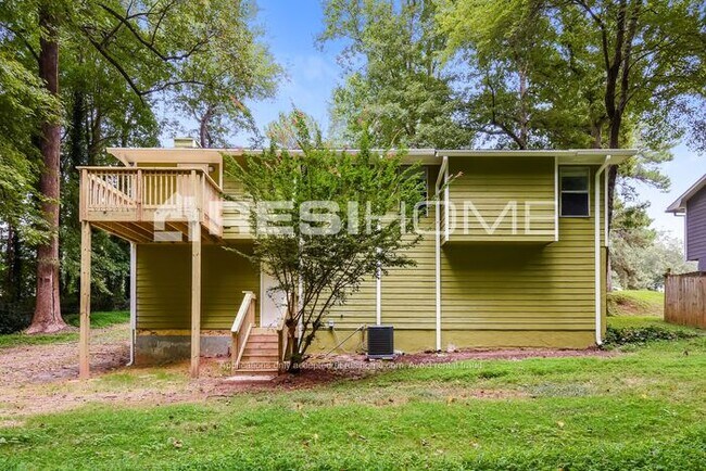 Building Photo - 982 Millwood Dr SW