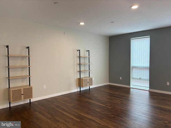 Building Photo - 1501 N 31st St