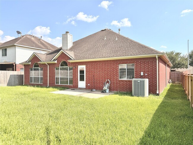 Building Photo - 16518 Wheatmill Ct