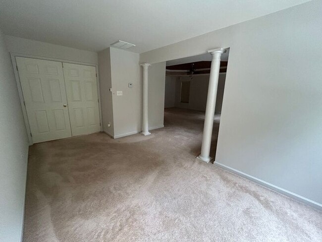 Building Photo - 40 Nugent Dr