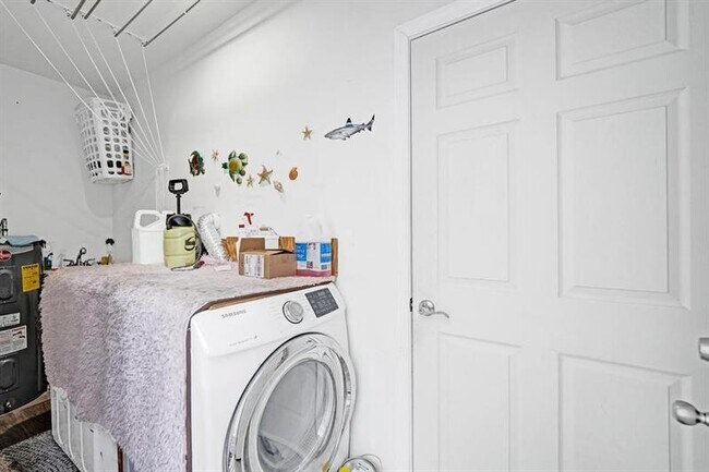 Building Photo - 2000 Jackson St