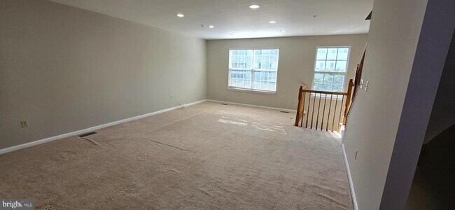 Building Photo - 8881 Goose Landing Cir