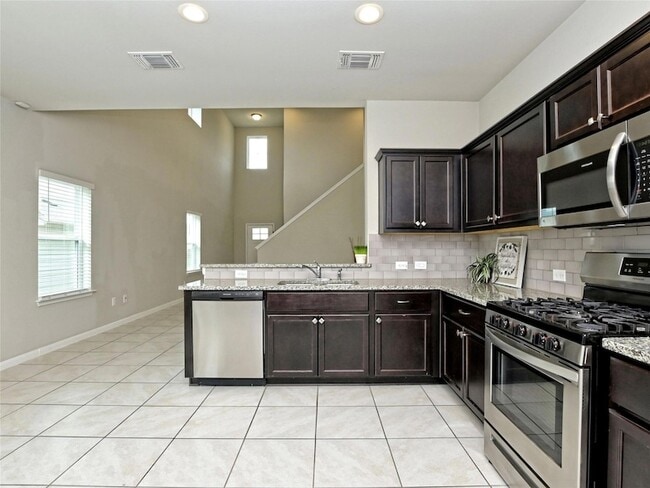 Building Photo - 6917 Ranchito Dr