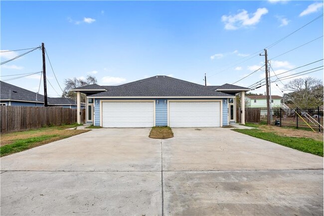 Building Photo - 6402 Williams Dr