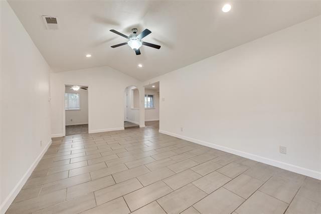 Building Photo - 2121 Austin Dr