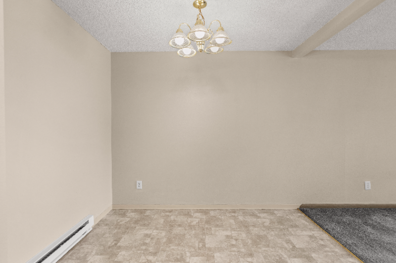 Building Photo - 11540 Pinehurst Way NE