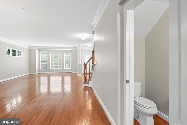 Building Photo - 10228 Nuthatch Dr