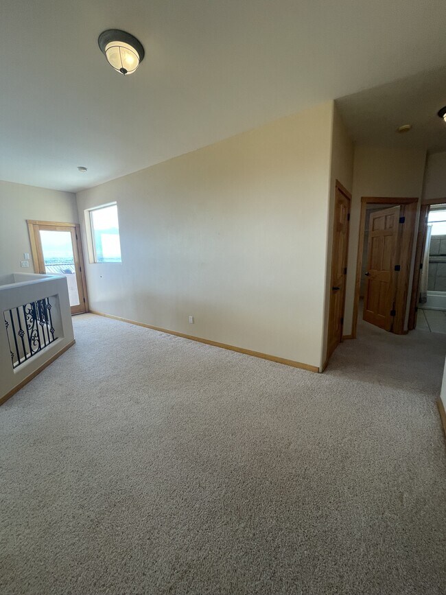 Building Photo - 6809 Chapingo Rd NE
