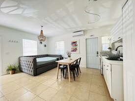 Building Photo - 1639 Hayes Street