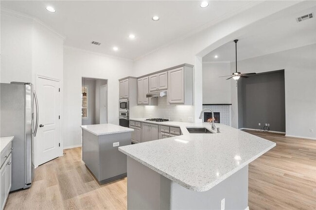 Building Photo - 4708 Mont Blanc Dr