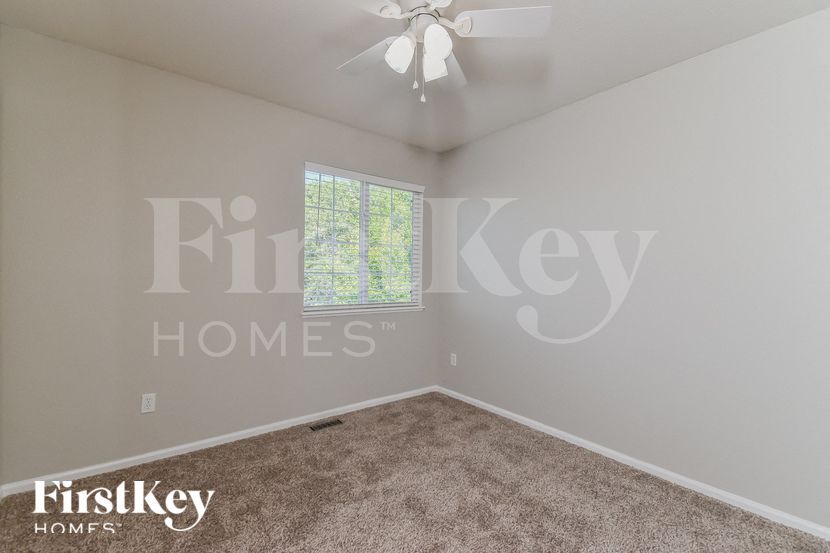 Building Photo - 8739 Langford Dr