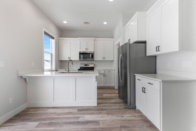 Building Photo - 3 Bed 2 Full Bath home