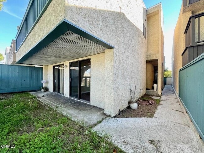 Building Photo - 127 Seaspray Way