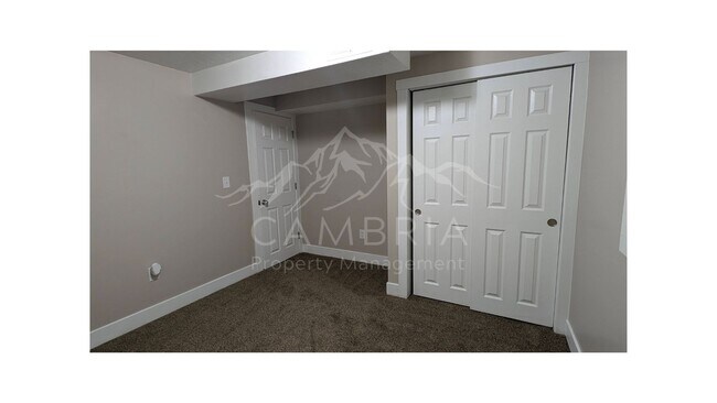 Building Photo - 4 BR House For Rent in Midvale