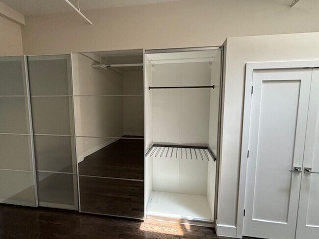 Building Photo - Charming 1bd/1ba Condo – Denver Dry Goods ...