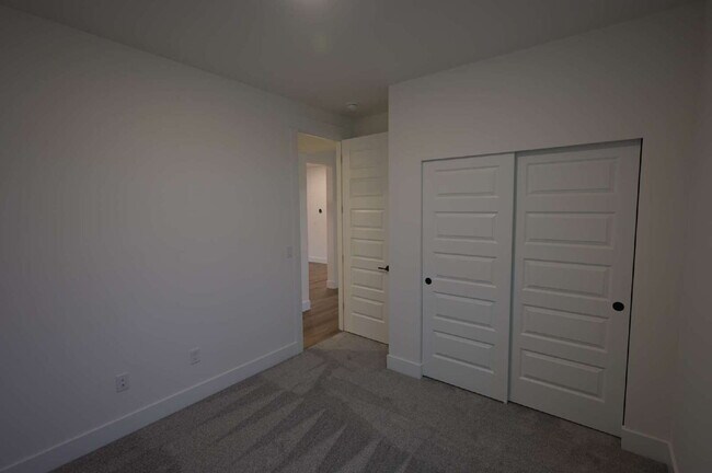 Building Photo - Beautiful New Home in Rolling Hills – Built in 2025