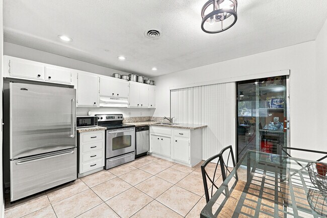 Building Photo - 2908 NW 48th St
