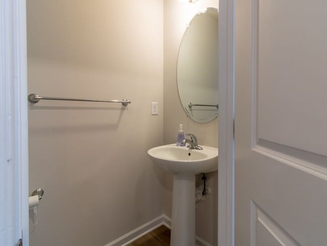 Building Photo - YEAR-ROUND RENTAL- UNFURNISHED - SINGLE FAMILY - GEORGETWON