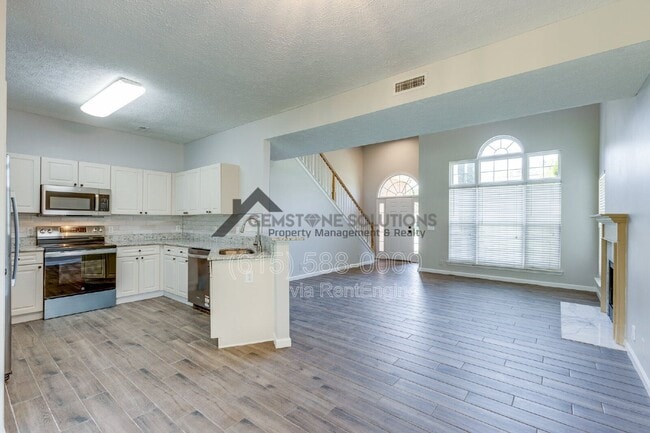 Building Photo - 2104 Loudenslager Dr