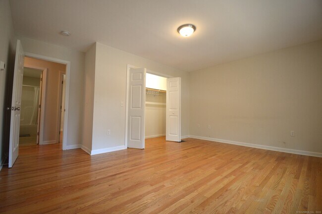 Building Photo - 173 Saybrook Rd