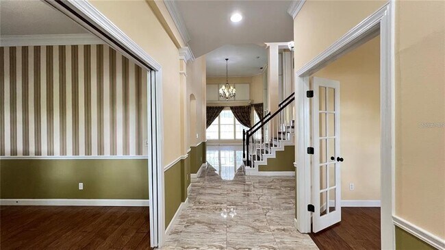 Building Photo - 934 Westpark Dr