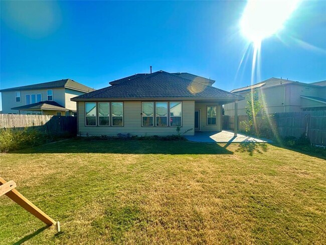 Building Photo - 7211 Loggia Pl