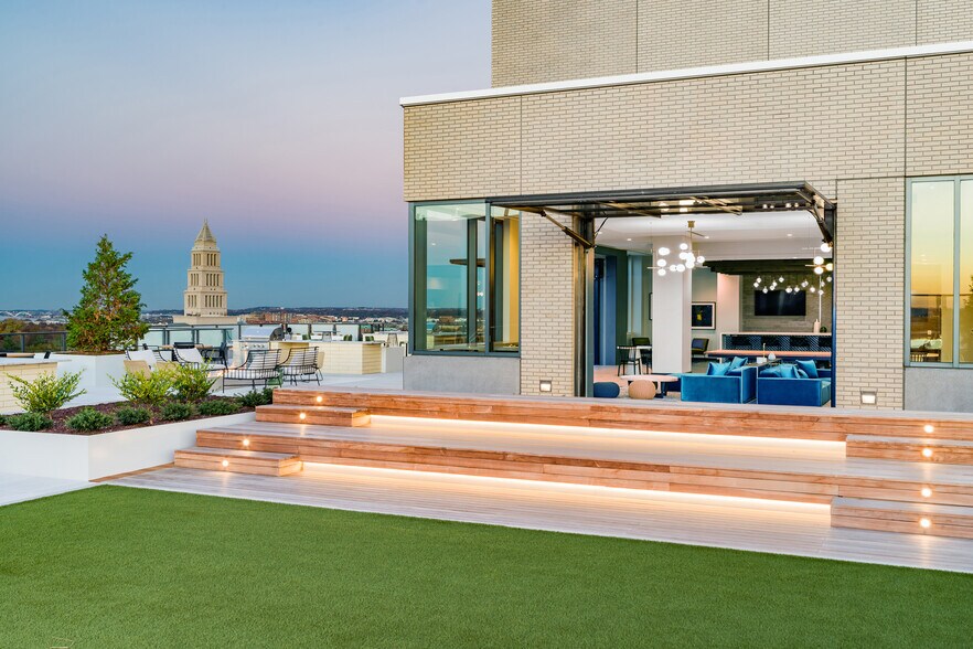 Dylan and Reese 2455 Mandeville Ave Alexandria VA 22314 Apartment