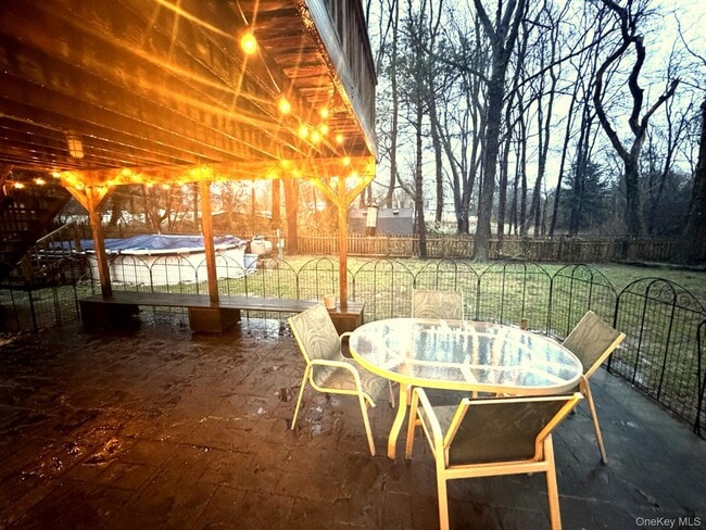 Building Photo - 14 Kenneth Ave