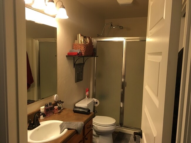 Building Photo - Cozy 3 bed 2 bath + bonus room in The Arbors