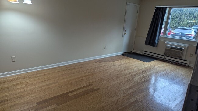 Building Photo - ***Please Respond Directly to the Online Listing, Calls May Not Be Returned***