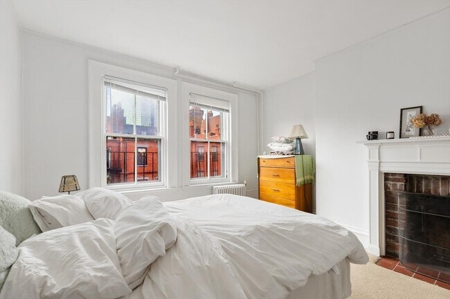 Building Photo - 86 Marlborough St