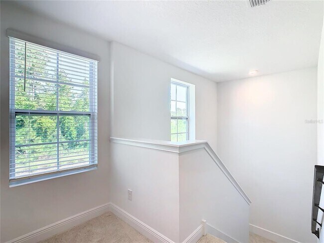 Building Photo - 11165 Green Citron Aly