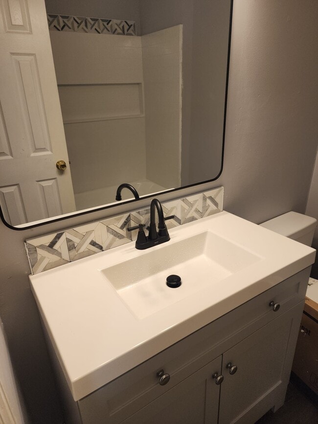 Upstairs Bathroom - 1284 Scripps Ct SW