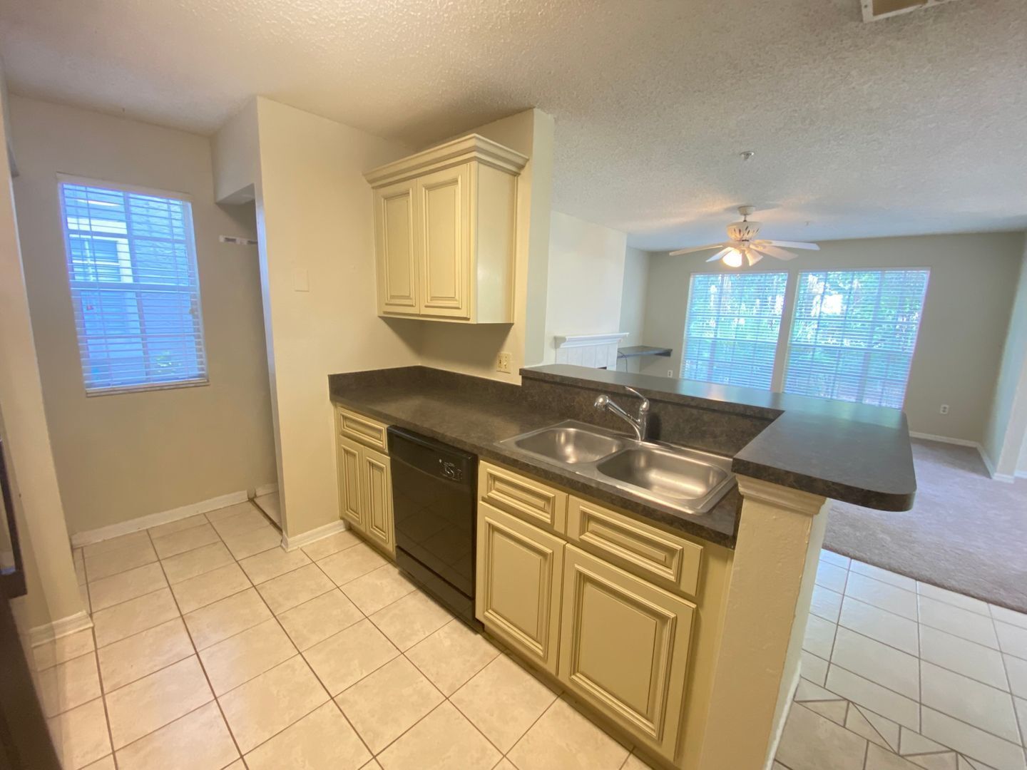 Building Photo - 1141 Exceller Ct