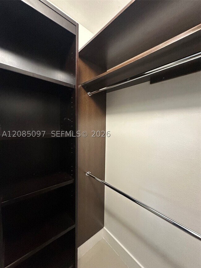 Building Photo - 14357 Kendale Lakes Dr