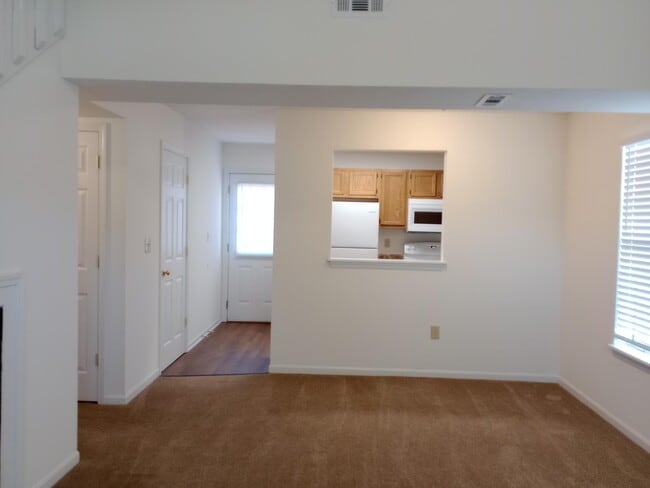 Building Photo - 2416 Calder Ct