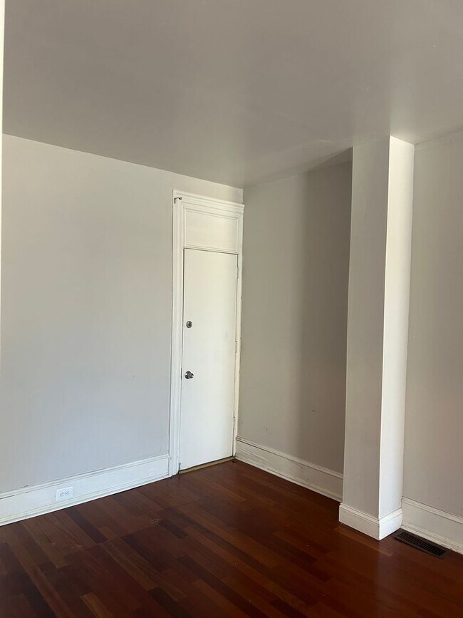 Building Photo - 2405 N 17th St