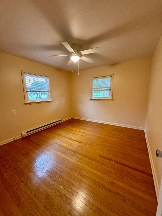 Building Photo - 8861 Pats Lane