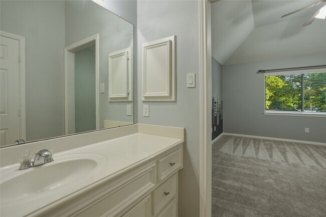 Building Photo - 2302 Marblecrest Ln