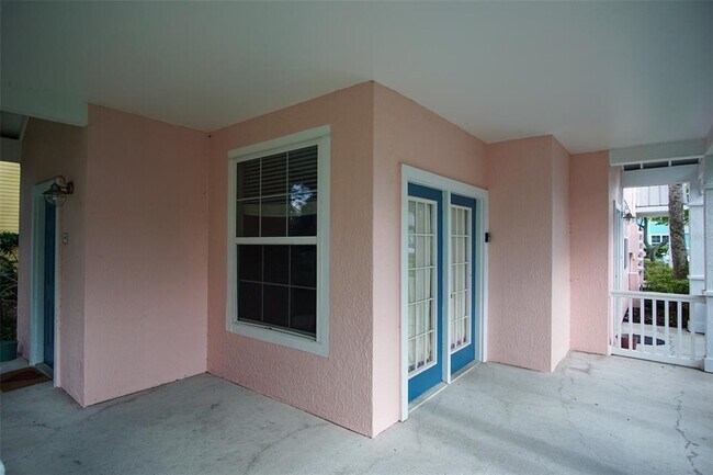 Building Photo - 5004 Mangrove Alley