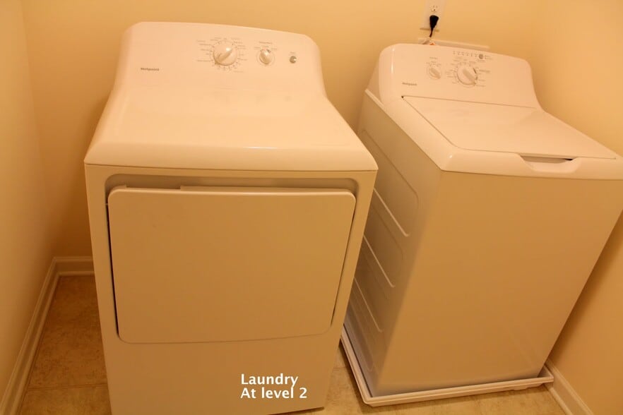 Building Photo - 11033 Ardglass Ct