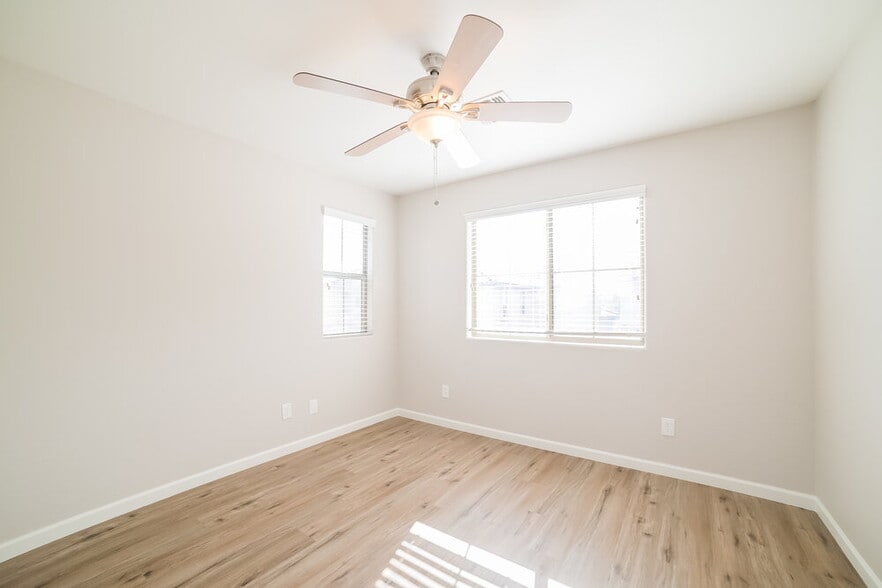 Building Photo - 41713 N Globe Ct