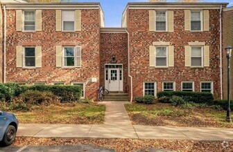 Building Photo - 2 bed 1 bath condo for rent in Gaithersburg