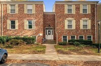 Building Photo - 2 bed 1 bath condo for rent in Gaithersburg